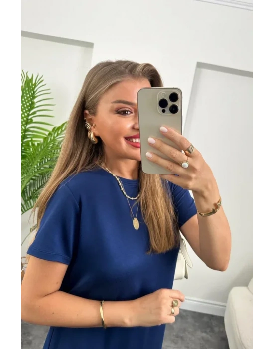 Kadın Kısa Kollu Yırtmaç Detaylı Salaş Viskon Elbise