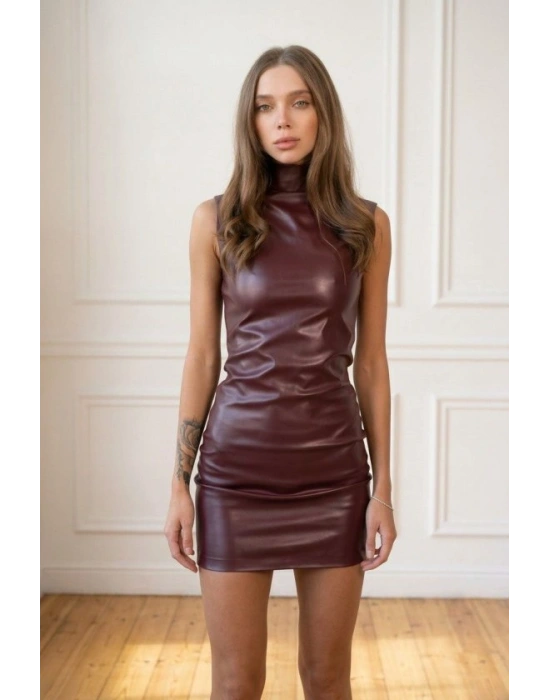 Kadın Kolsuz Balıkçı Yaka Kısa Deri Elbise