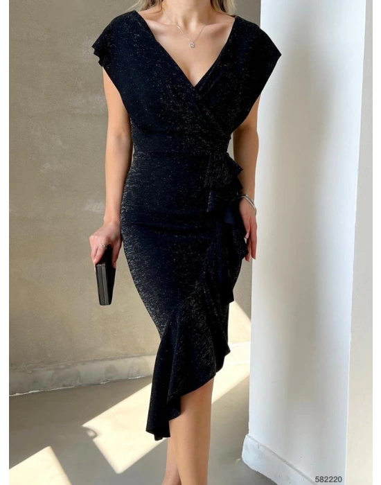 Kadın Kolsuz Göğüs Dekolteli Kruvaze Yaka Asimetrik Kesim Volan Detaylı Simli Krep Kumaş Elbise