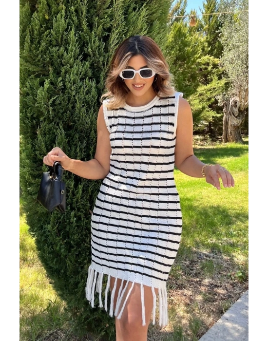 Kadın Kolsuz V Yaka Eteği Püsküllü çizgi Desen Triko Elbise