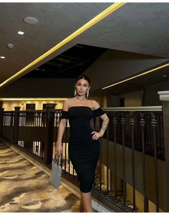 Kadın Madonna Yaka Sandy Kumaş Büzgü Detay Midi Boy Elbise