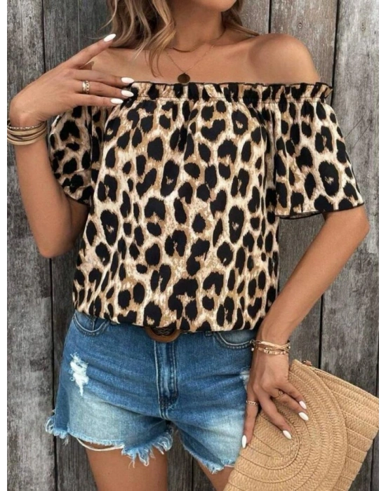 Kadın Madonna Yaka Fırfırlı Leopar Desenli Mikro Kumaş Bluz
