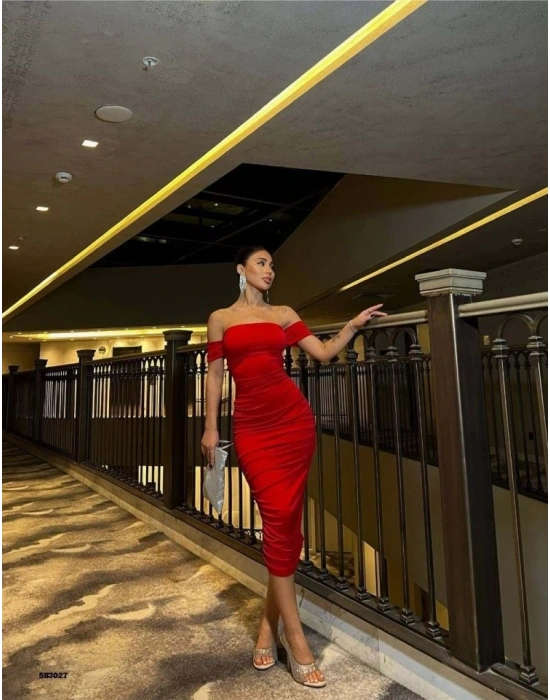 Kadın Madonna Yaka andy Kumaş Büzgü Detay Midi Boy Elbise