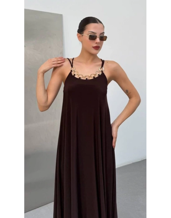 Kadın Omuz Askılı Kuş Gözü Zincir Detay Sandy Kumaş Maxi Boy Elbise