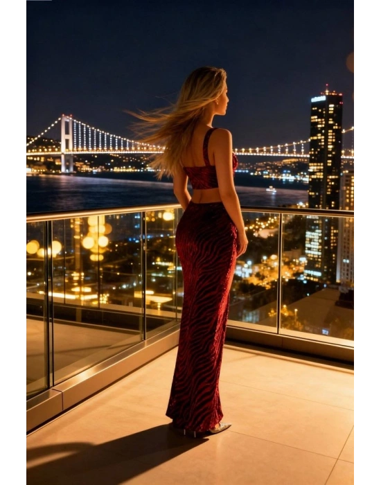 Kadın Omuz Askılı Zebra Desen Simli Kumaş Büstiyer Ve Derin Yırtmaç Dekolteli Etek Ikili Takım