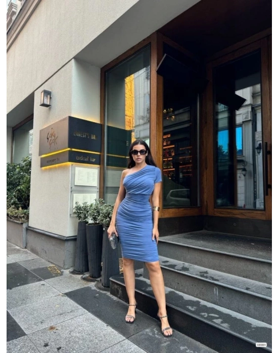 Kadın Omuz Dekolteli Arkası Büzgü Detay andy Kumaş Elbise