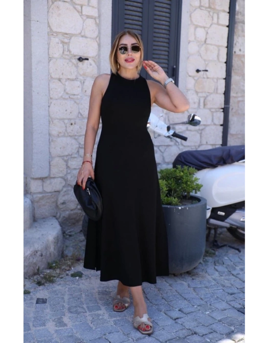 Kadın Omuzlardan Açık Arkadan Aksesuar Detaylı Yırtmaçlı Janjan Krep Elbise