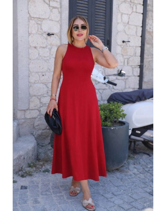 Kadın Omuzlardan Açık Arkadan Toka Detaylı Yırtmaçlı Uzun Viskon Elbise