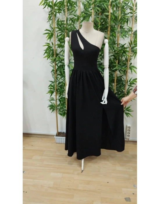 Kadın Omuzlardan Açık Asimetrik Yaka Detaylı Yırtmaçlı Maksi Boy Janjan Krep Elbise