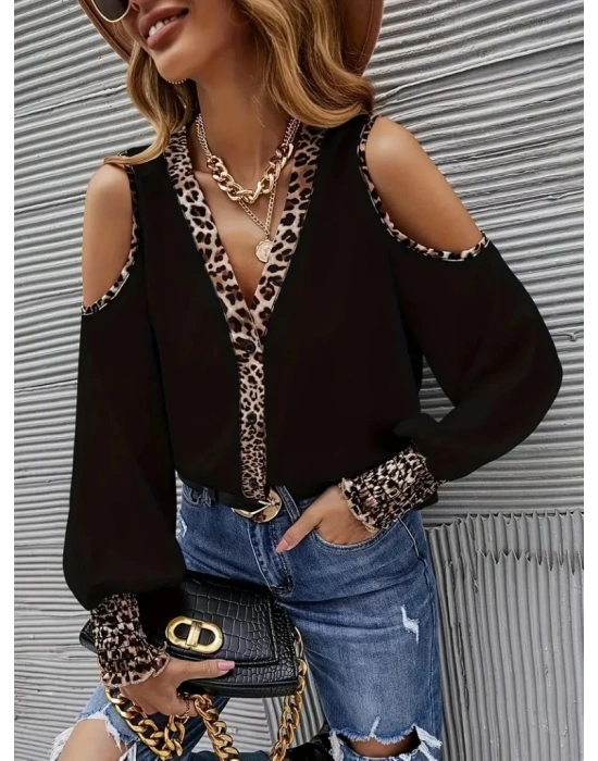 Kadın Omuzlardan Açık Yakalı önden Düğmeli Leopar Detaylı Sandy Bluz