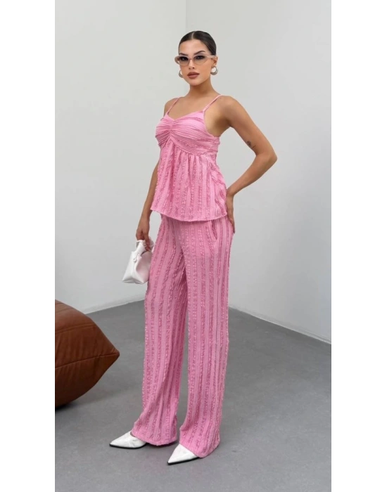 Kadın Pembe  Dokulu Askılı Üst Ve Bol Paça Pantolon 2’li Takım