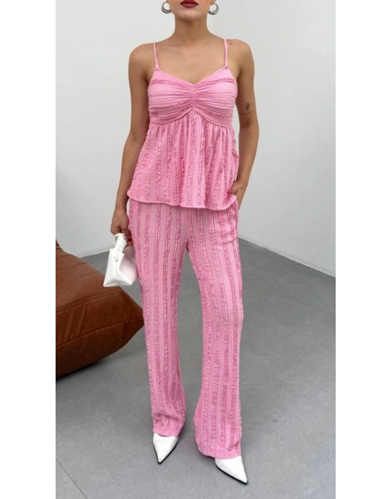 Kadın Pembe  Dokulu Askılı Üst Ve Bol Paça Pantolon 2’li Takım