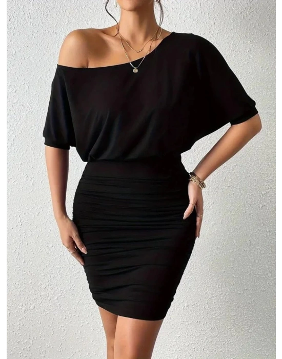 Kadın Tek Omuzu Açık Büzgülü Kısa Sandy Elbise