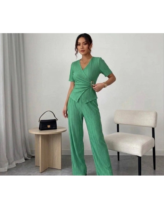 Kadın Toka Detaylı Kruvaze Takım