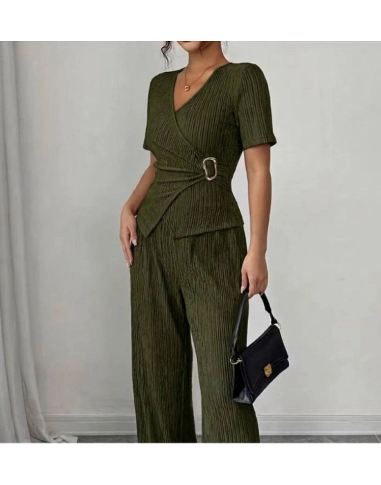 Kadın Toka Detaylı Kruvaze Takım