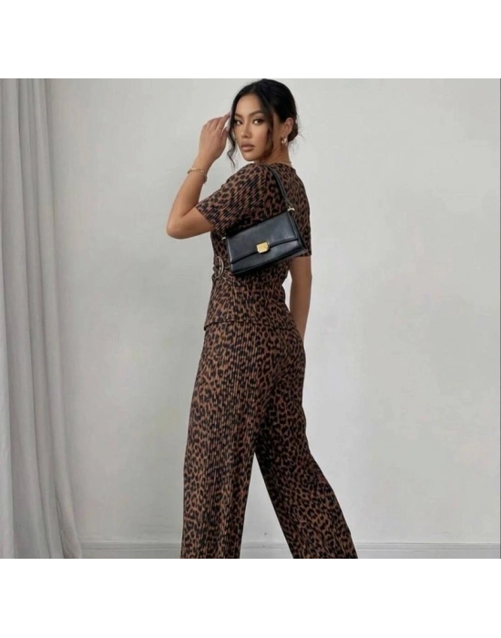 Kadın Toka Detaylı Kruvaze Takım