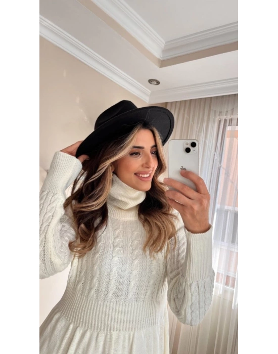 Kadın Uzun Kollu Balıkçı Yaka Belden Yaka Belden Büzgülü Kısa Triko Elbise