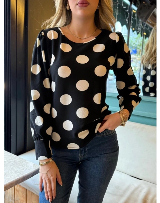 Kadın Uzun Kollu Bisiklet Yaka Kollar Geniş Kol Ağzı Manşetli Iki Düğmeli Detay Krep Bluz