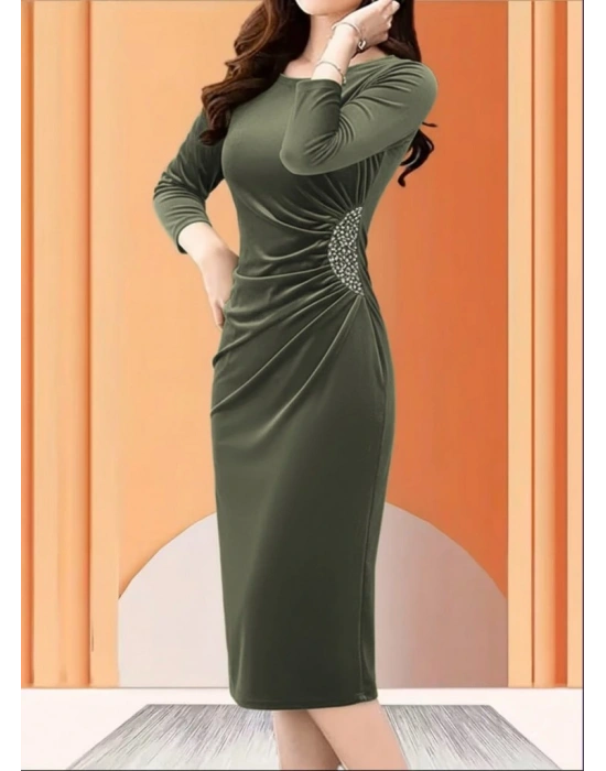 Kadın Uzun Kollu Bot Yaka Yanı Taş Detaylı Midi Kadife Elbise