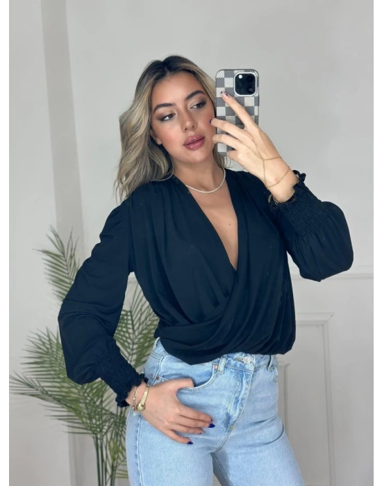 Kadın Uzun Kollu Dökümlü Kruvaze Yaka Kol Ucu Gipeli Sandy Bluz