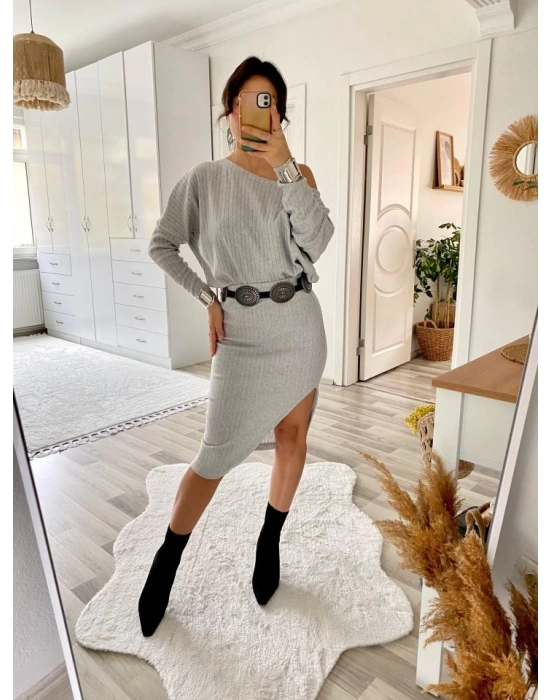 Kadın Uzun Kollu Düşük Omuz Yırtmaç Detay Kaşkorse Etek Bluz Ikili Takım