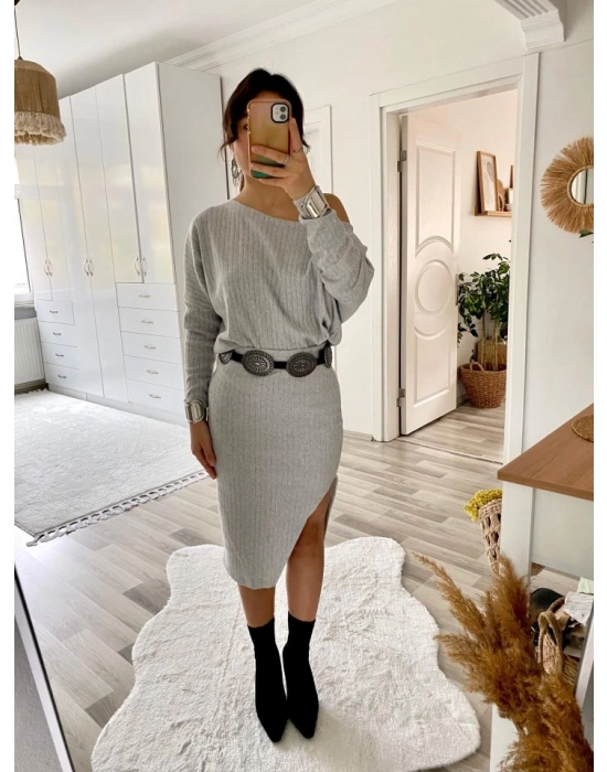 Kadın Uzun Kollu Düşük Omuz Yırtmaç Detay Kaşkorse Etek Bluz Ikili Takım