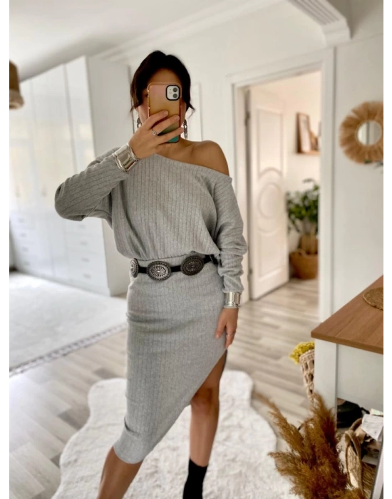 Kadın Uzun Kollu Düşük Omuz Yırtmaç Detay Kaşkorse Etek Bluz Ikili Takım