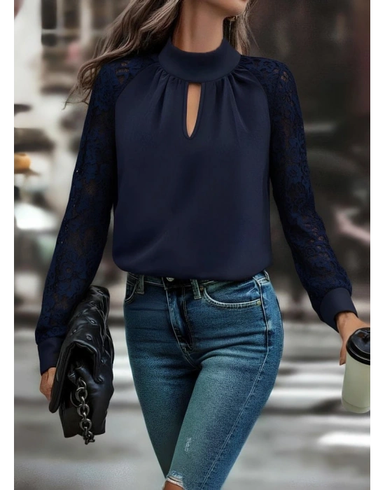 Kadın Uzun Kollu Göğüs Pencere Detay Yaka Boğazlı Kolları Tüllü Sandy Bluz