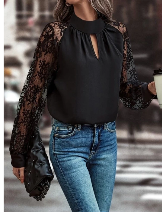 Kadın Uzun Kollu Göğüs Pencere Detay Yaka Boğazlı Kolları Tüllü Sandy Bluz