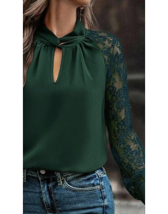 Kadın Uzun Kollu Göğüs Pencere Detay Yaka Boğazlı Kolları Tüllü Sandy Bluz