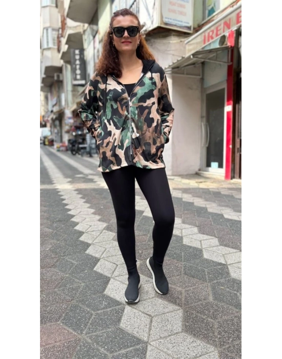 Kadın Uzun Kollu Kapüşon Detay Dijital Baskılı Ceket