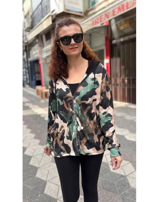 Kadın Uzun Kollu Kapüşon Detay Dijital Baskılı Ceket