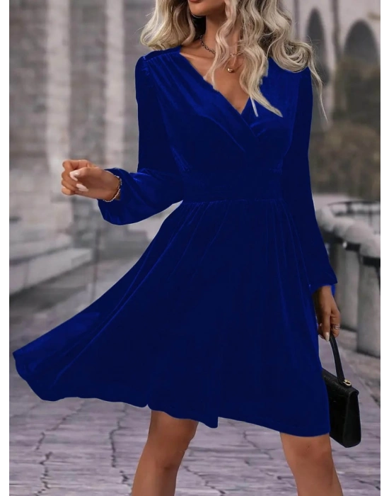 Kadın Uzun Kollu Kruvaze Yaka Beli Lastikli Kiloş Kadife Elbise