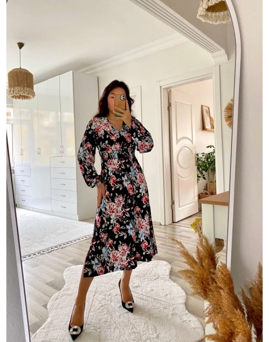 Kadın Uzun Kollu Kruvaze Yaka Beli Lastikli Yandan Yırtmaçlı Desenli Dalgıç Elbise