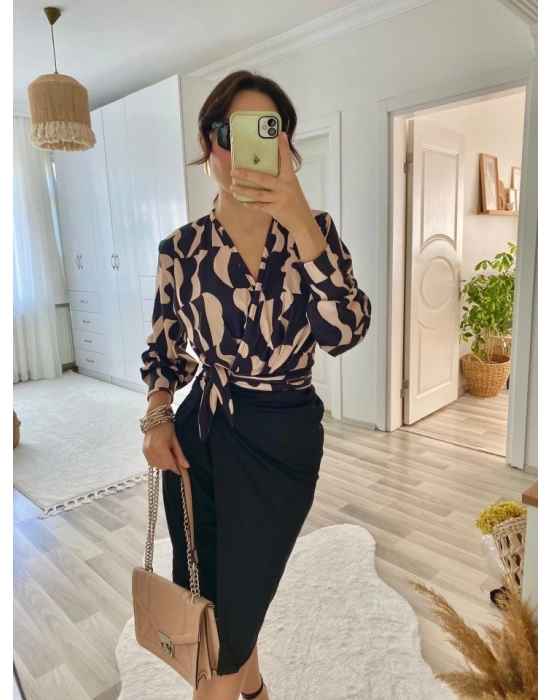 Kadın Uzun Kollu Kruvaze Yaka Dijital Baskılı Fiyonk Detay Dalgıç Kumaş Elbise