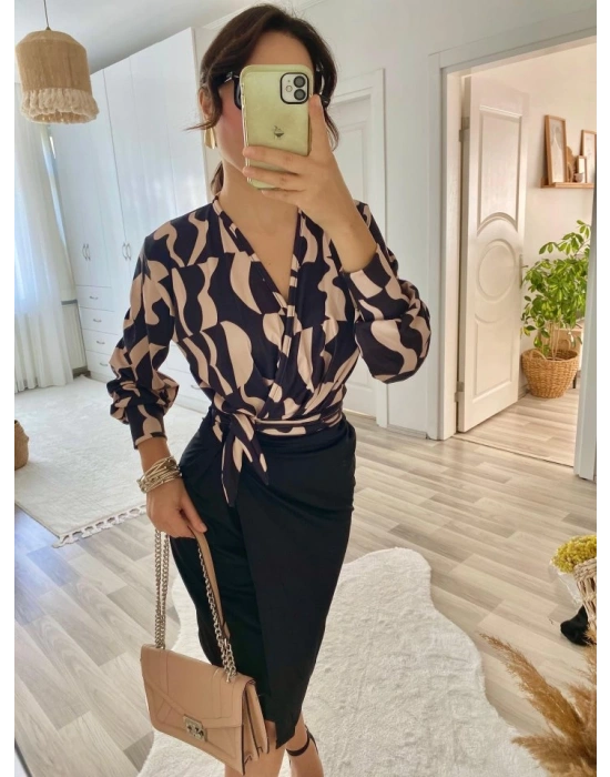 Kadın Uzun Kollu Kruvaze Yaka Dijital Baskılı Fiyonk Detay Dalgıç Kumaş Elbise