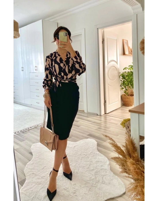 Kadın Uzun Kollu Kruvaze Yaka Dijital Baskılı Fiyonk Detay Dalgıç Kumaş Elbise