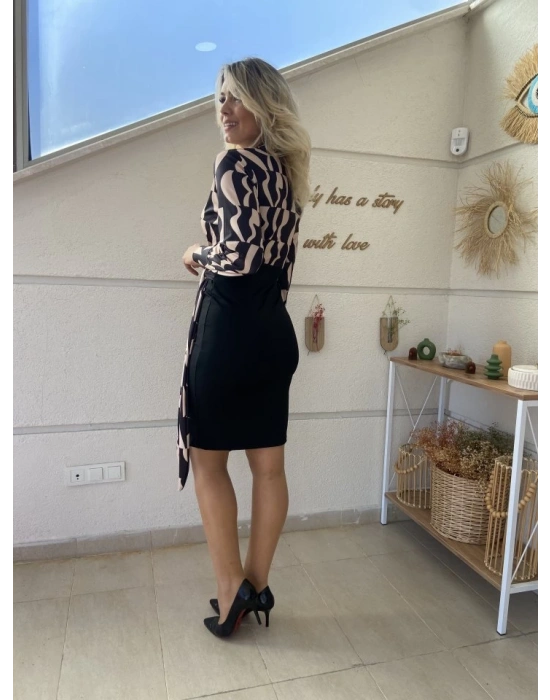 Kadın Uzun Kollu Kruvaze Yaka Dijital Baskılı Fiyonk Detay Dalgıç Kumaş Elbise