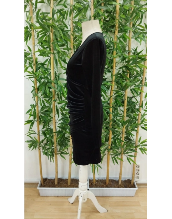 Kadın Uzun Kollu Kruvaze Yaka Kısa Kadife Elbise