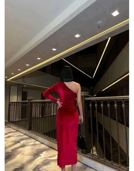 Kadın Uzun Kollu Omuz Dekolteli Büzgü Ve Asimetrik Yırtmaç Detay Elbise