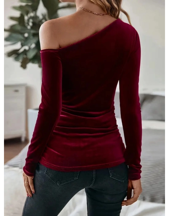 Kadın Uzun Kollu Tek Omuzu Açık Asimetrik Kesim Yaka Detaylı Kadife Bluz