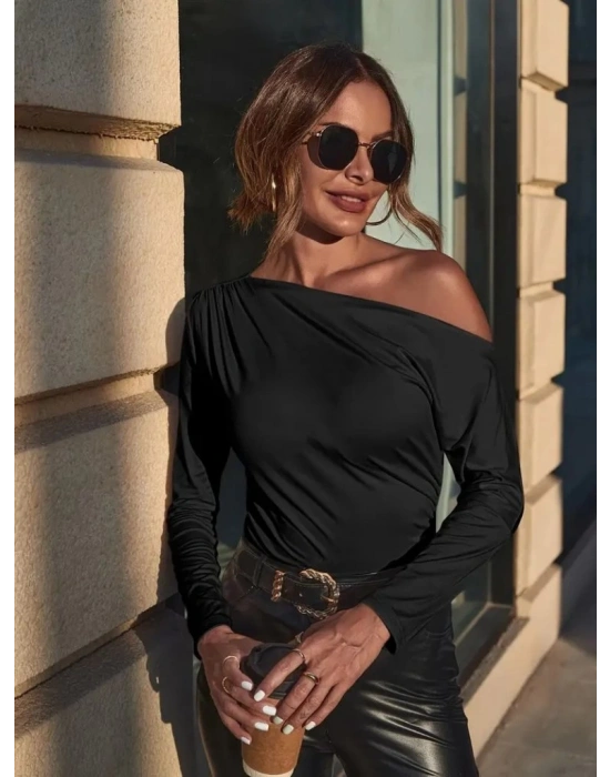 Kadın Uzun Kollu Tek Omuzu Açık Büzgü Detaylı Sandy Bluz