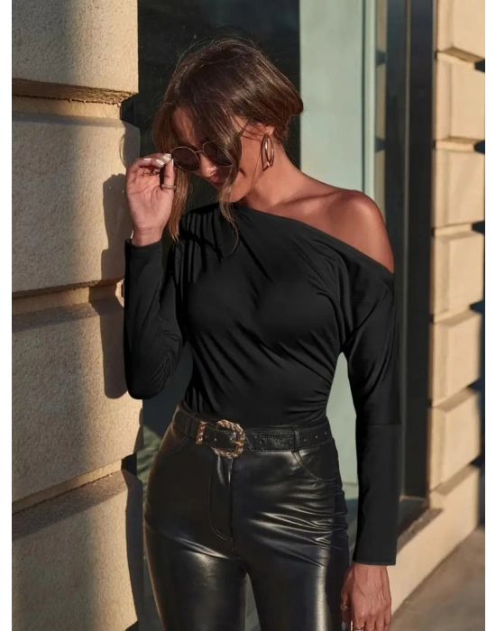 Kadın Uzun Kollu Tek Omuzu Açık Büzgü Detaylı Sandy Bluz