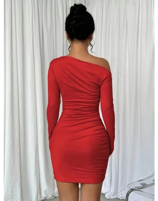 Kadın Uzun Kollu Tek Omuzu Açık Yanlardan Büzgülü Kısa Sandy Elbise