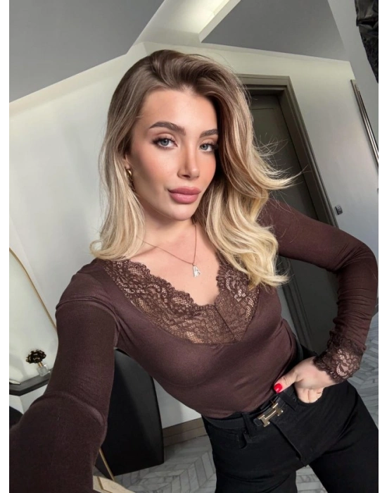 Kadın Uzun Kollu V Yaka Dantel Güpür Detay Bluz