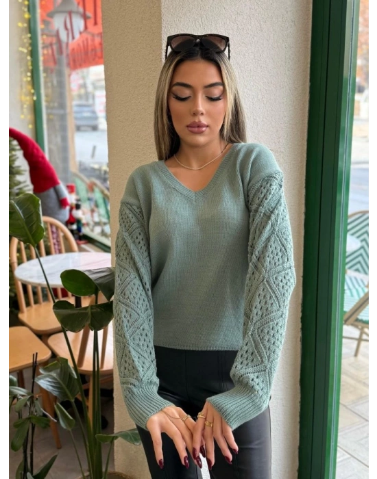 Kadın Uzun Kollu V Yaka Kol Delikli Baklava Desen Detaylı Triko Kazak