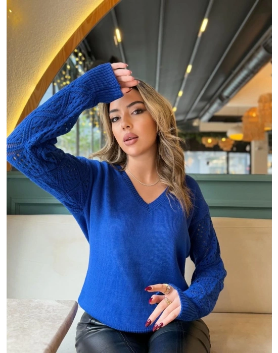 Kadın Uzun Kollu V Yaka Kol Delikli Baklava Desen Detaylı Triko Kazak