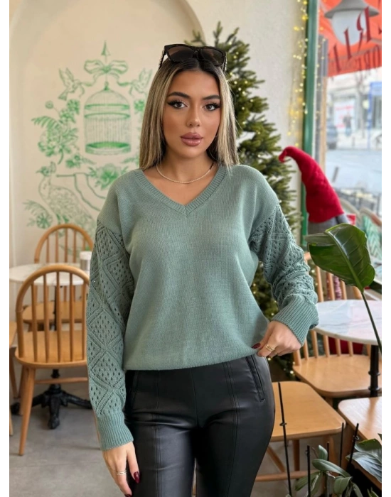 Kadın Uzun Kollu V Yaka Kol Delikli Baklava Desen Detaylı Triko Kazak