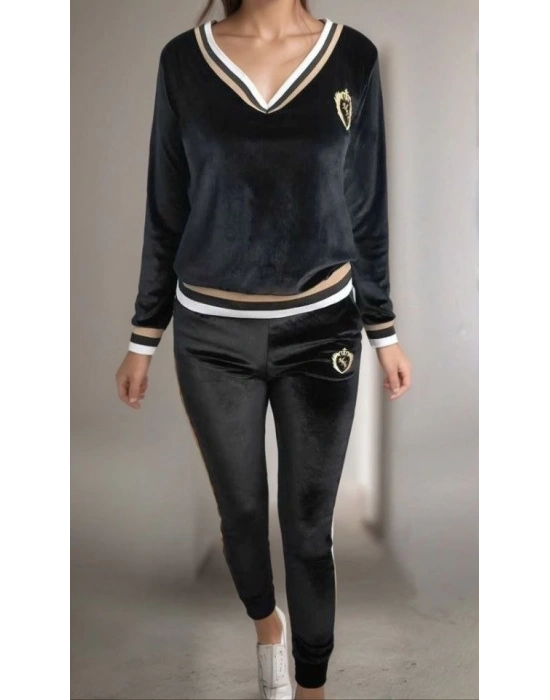 Kadın Uzun Kollu V Yaka Yakası Ve Kol Ağzı şerit Detay Armalı Kadife Takım