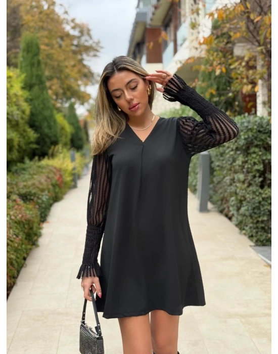 Kadın Uzun Kollu V Yakalı Kolları Tül Detay Kısa Krep Elbise